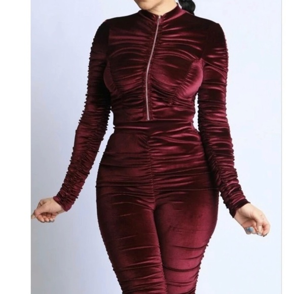 Ruched velvet set - Picture 2 of 3